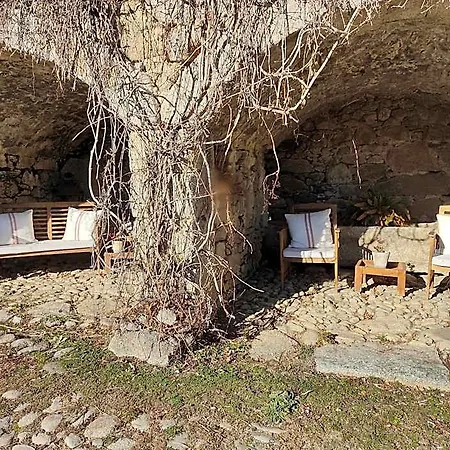 Le Chateau Brangoly Hotel *