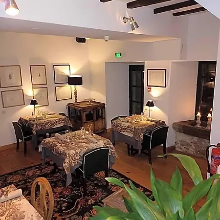 Hotel Le Chateau Brangoly *