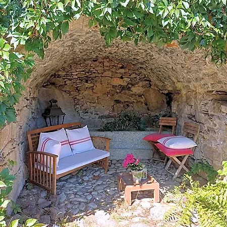 Le Chateau Brangoly Hotel