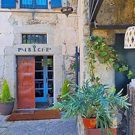 Le Chateau Brangoly Hotel *